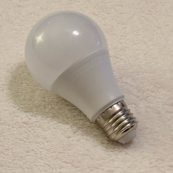 Light bulb stash spot. - Picture 3 of 4